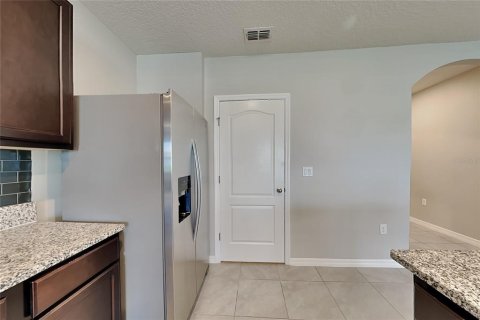 House in Davenport, Florida 3 bedrooms, 160.26 sq.m. № 2383438 - photo 6