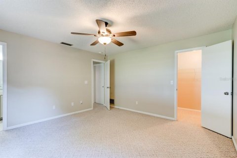 House in Edgewater, Florida 3 bedrooms, 137.5 sq.m. № 1916252 - photo 9