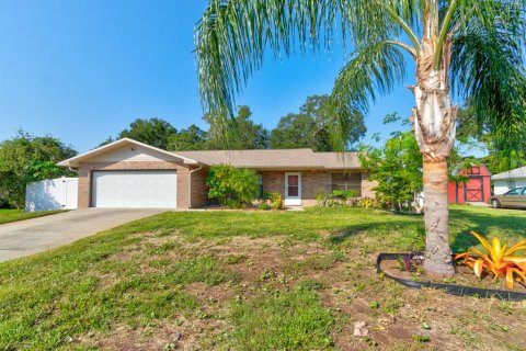 House in Edgewater, Florida 3 bedrooms, 137.5 sq.m. № 1916252 - photo 1