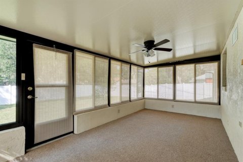 House in Edgewater, Florida 3 bedrooms, 137.5 sq.m. № 1916252 - photo 6