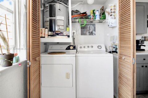 Condominio en venta en Oakland Park, Florida, 2 dormitorios, 104.14 m2 № 1993887 - foto 14