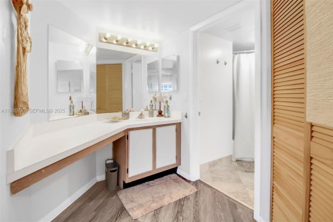 Condominio en venta en Oakland Park, Florida, 2 dormitorios, 104.14 m2 № 1993887 - foto 20