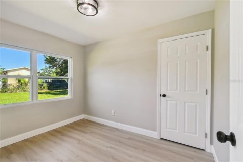 House in Tampa, Florida 3 bedrooms, 98.48 sq.m. № 1851546 - photo 24