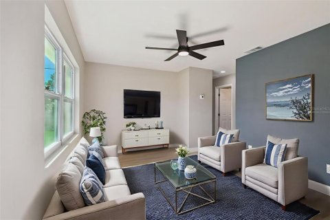 House in Tampa, Florida 3 bedrooms, 98.48 sq.m. № 1851546 - photo 6