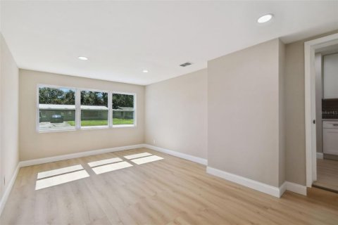 House in Tampa, Florida 3 bedrooms, 98.48 sq.m. № 1851546 - photo 20