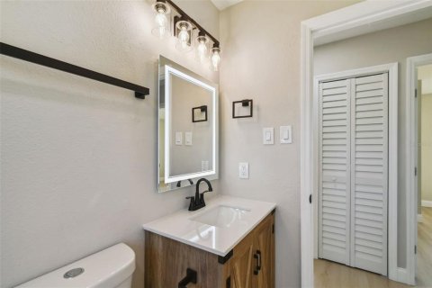 House in Tampa, Florida 3 bedrooms, 98.48 sq.m. № 1851546 - photo 28