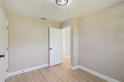 House in Tampa, Florida 3 bedrooms, 98.48 sq.m. № 1851546 - photo 25