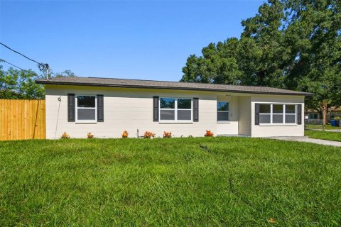 House in Tampa, Florida 3 bedrooms, 98.48 sq.m. № 1851546 - photo 4