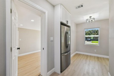 House in Tampa, Florida 3 bedrooms, 98.48 sq.m. № 1851546 - photo 17