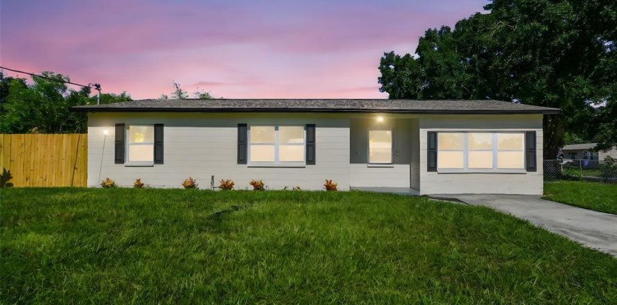House in Tampa, Florida 3 bedrooms, 98.48 sq.m. № 1851546