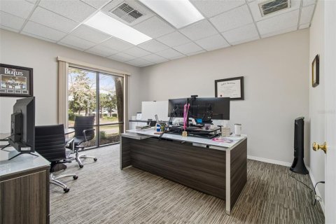 Commercial property in Clearwater, Florida 891.86 sq.m. № 2114681 - photo 10