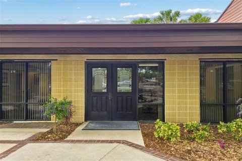 Commercial property in Clearwater, Florida 891.86 sq.m. № 2114681 - photo 6