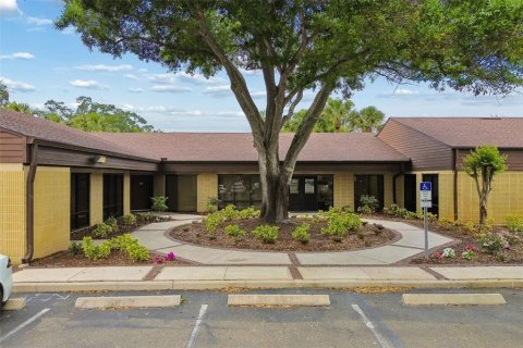 Commercial property in Clearwater, Florida 891.86 sq.m. № 2114681 - photo 4