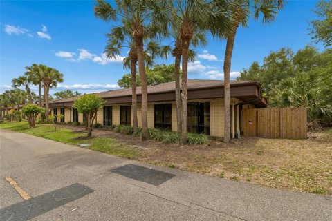 Commercial property in Clearwater, Florida 891.86 sq.m. № 2114681 - photo 24