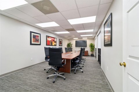 Commercial property in Clearwater, Florida 891.86 sq.m. № 2114681 - photo 9
