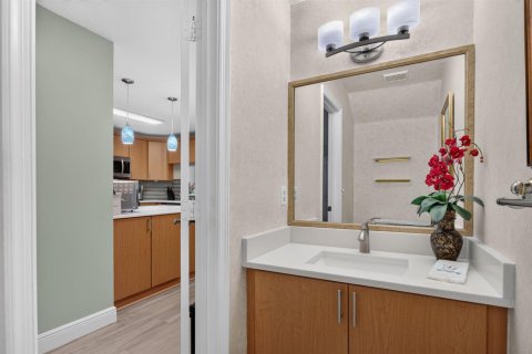 Touwnhouse à vendre à Deerfield Beach, Floride: 2 chambres, 125.33 m2 № 2413305 - photo 8