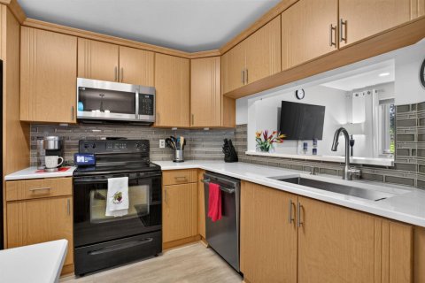 Touwnhouse à vendre à Deerfield Beach, Floride: 2 chambres, 125.33 m2 № 2413305 - photo 9
