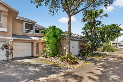 Touwnhouse à Deerfield Beach, Floride 2 chambres, 125.33 m2 № 2413305