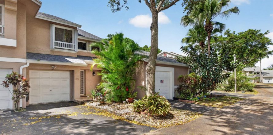 Touwnhouse à Deerfield Beach, Floride 2 chambres, 125.33 m2 № 2413305