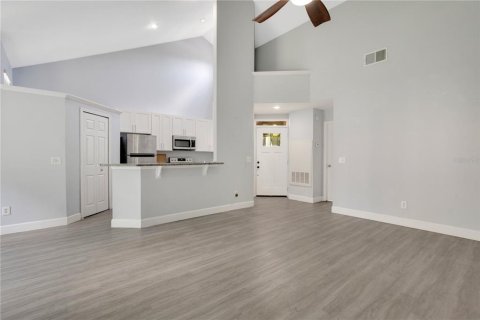 Townhouse in Lake Mary, Florida 2 bedrooms, 107.21 sq.m. № 1749381 - photo 5