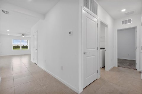 House in Punta Gorda, Florida 4 bedrooms, 171.78 sq.m. № 1824123 - photo 10