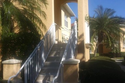 Copropriété à louer à Lakewood Ranch, Floride: 2 chambres, 144.18 m2 № 2116808 - photo 3