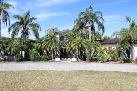 Villa ou maison à Homestead, Floride 6 chambres, 525.73 m2 № 2059309