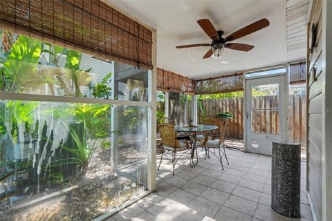 Touwnhouse à vendre à Tampa, Floride: 2 chambres, 125.14 m2 № 2195764 - photo 25