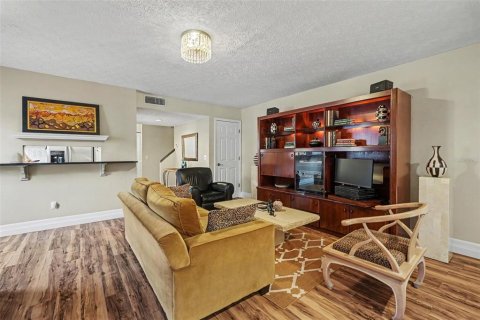 Touwnhouse à vendre à Tampa, Floride: 2 chambres, 125.14 m2 № 2195764 - photo 10