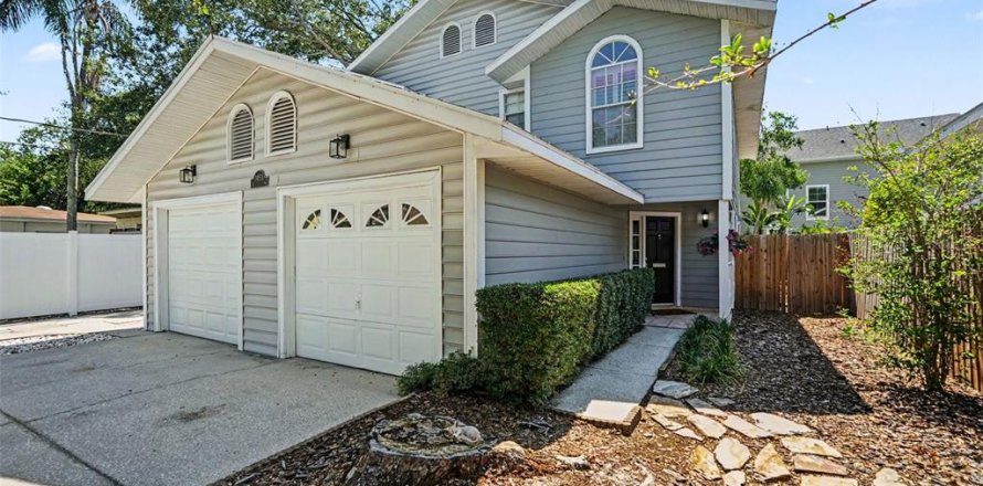 Touwnhouse à Tampa, Floride 2 chambres, 125.14 m2 № 2195764