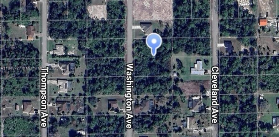 Land in Lehigh Acres, Florida № 2039244