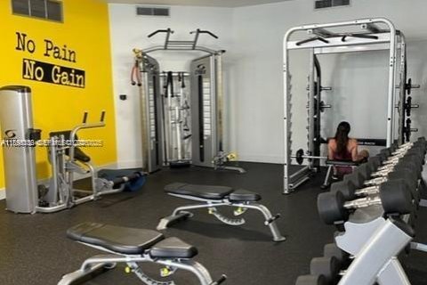 Condo in Hallandale Beach, Florida, 1 bedroom  № 2052822 - photo 19