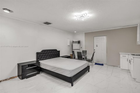 House in Margate, Florida 4 bedrooms, 164.62 sq.m. № 1878748 - photo 20