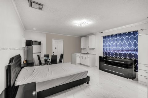 House in Margate, Florida 4 bedrooms, 164.62 sq.m. № 1878748 - photo 18