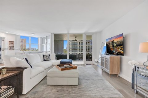 Copropriété à vendre à Pompano Beach, Floride: 2 chambres, 152.73 m2 № 1977288 - photo 6