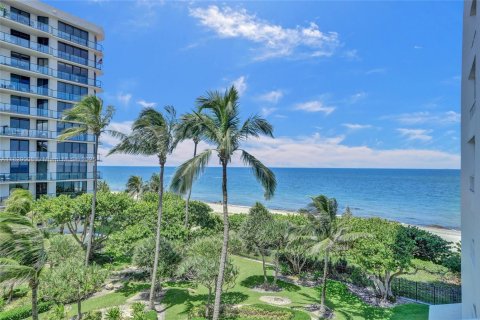 Copropriété à vendre à Pompano Beach, Floride: 2 chambres, 152.73 m2 № 1977288 - photo 2