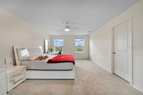 Villa ou maison à vendre à Zephyrhills, Floride: 5 chambres, 242.01 m2 № 2218557 - photo 15