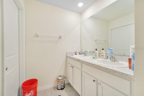 Villa ou maison à vendre à Zephyrhills, Floride: 5 chambres, 242.01 m2 № 2218557 - photo 21