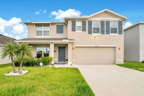 House in Zephyrhills, Florida 5 bedrooms, 242.01 sq.m. № 2218557