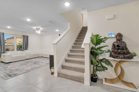 Villa ou maison à vendre à Zephyrhills, Floride: 5 chambres, 242.01 m2 № 2218557 - photo 3