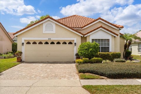 House in Apopka, Florida 3 bedrooms, 163.79 sq.m. № 1673746 - photo 1