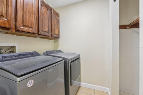 Condo in Orlando, Florida, 2 bedrooms № 2225331 - photo 9