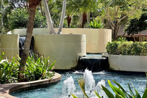 Copropriété à vendre à Miami, Floride: 2 chambres, 127.93 m2 № 1966824 - photo 2