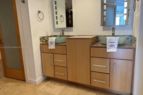 Copropriété à vendre à Miami, Floride: 2 chambres, 127.93 m2 № 1966824 - photo 7