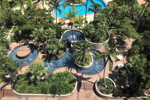 Copropriété à vendre à Miami, Floride: 2 chambres, 127.93 m2 № 1966824 - photo 18