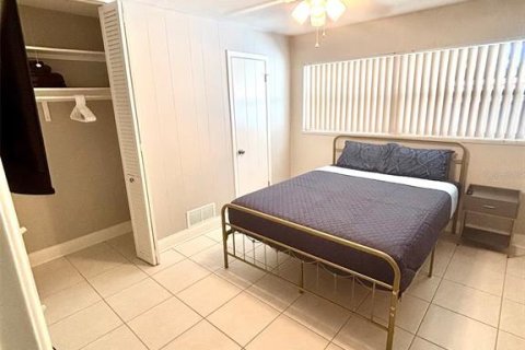 House in Clearwater, Florida 4 bedrooms, 161 sq.m. № 2095290 - photo 20