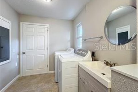 House in Clearwater, Florida 4 bedrooms, 161 sq.m. № 2095290 - photo 21