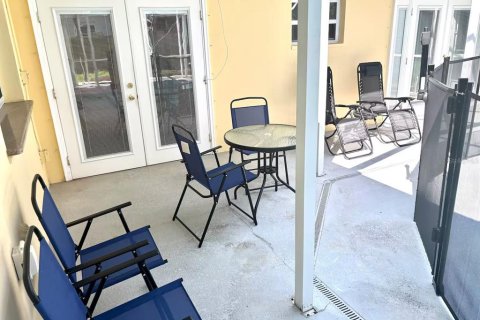 House in Clearwater, Florida 4 bedrooms, 161 sq.m. № 2095290 - photo 26