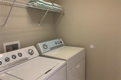 Снять в аренду виллу или дом в Дэвенпорт, Флорида 9 комнат, 217.86м2, № 1919547 - фото 13