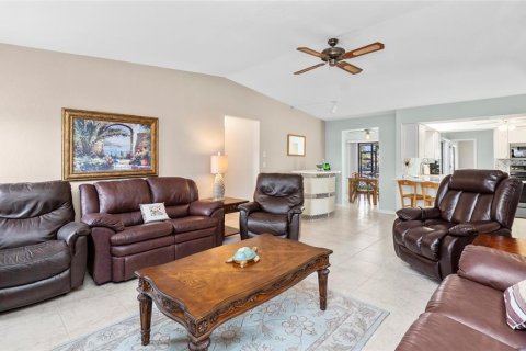 Villa ou maison à vendre à Punta Gorda, Floride: 3 chambres, 188.87 m2 № 2113164 - photo 25